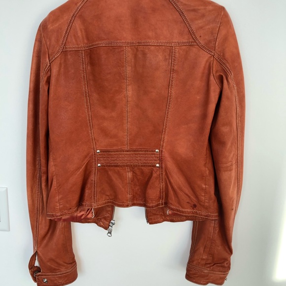 🍊🧡Burnt orange genuine leather jacket extremely soft - Picture 4 of 10